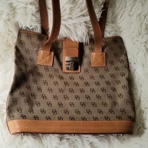 🦆Dooney&Bourke Shoulder Bag